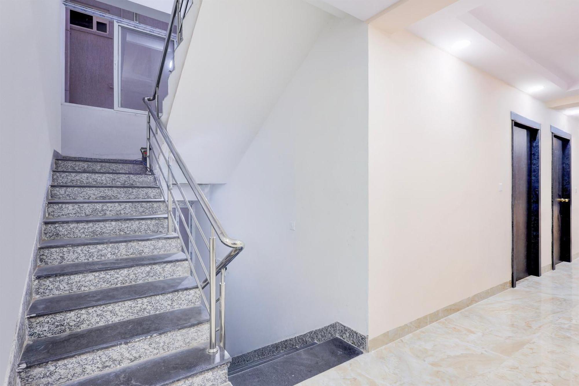 Super Townhouse Mvp Sector With Kailasagiri Hill View Pedda Waltair Buitenkant foto